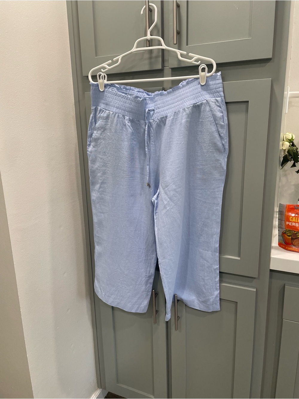 Light Blue linen Women's Cropped Pull-On Pants